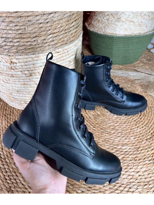 Bota Coturno Feminina em Couro Sintético PretoBC901 - Marcas Autorais  