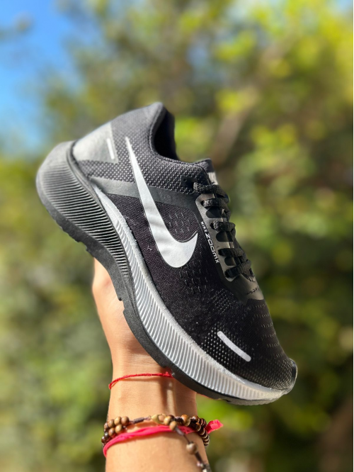 Tênis Infantil Unissex Air Zoom Nike Preto/Branco - Tênis Nike
