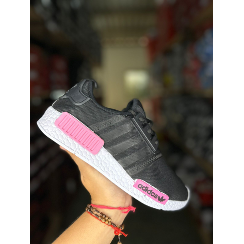 Tênis NMD Feminino Adidas Preto/Rosa Tênis NMD Feminino Adidas Preto/Rosa