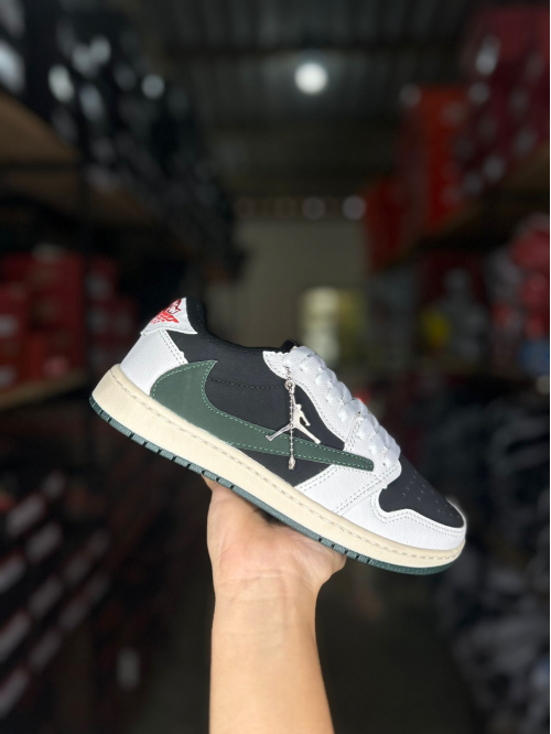 Tênis Botinha Air Jordan Low Travis Scott Preto/Verde/Branco - Tênis Nike
