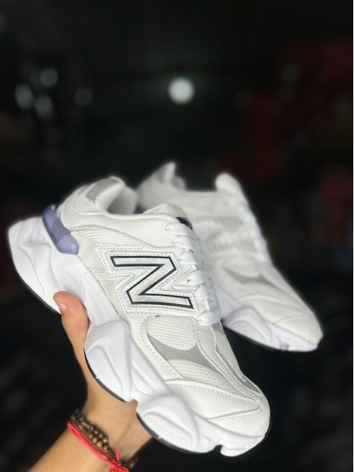 Tênis 9060 Premium New Balance Branco/Prata - Tênis New Balance