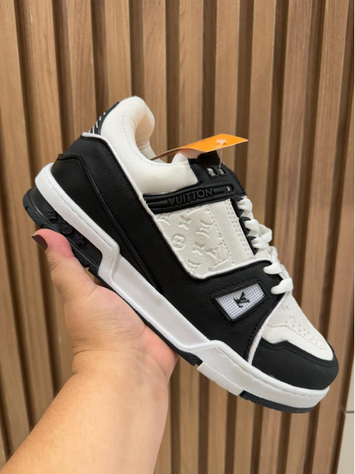 Tênis  Louis Vuitton Preto - Tênis LOUIS VUITTON 