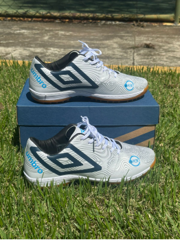 Chuteira Society Orbit Masculino Umbro Branco/Azul - Tênis Umbro