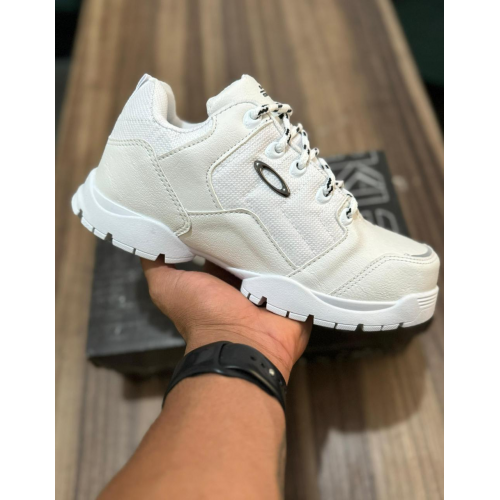 Tênis Botinha Halftrack Low Premium  Masculino Oakley Branco