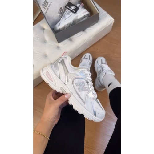 Tênis 530 Premium Feminino New Balance Branco/Prata Tênis 530 Premium Feminino New Balance Branco/Prata