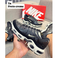 Tênis Air Max Plus TN Masculino Nike Preto pichado