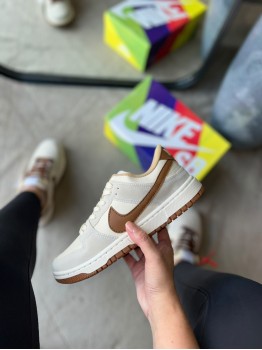 Tênis Dunk Nike Feminino Curvim Marrom - Tênis Nike
