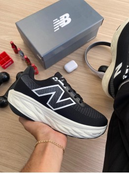 Tênis  Premium Feminino New Balance 1080 Preto - Tênis New Balance